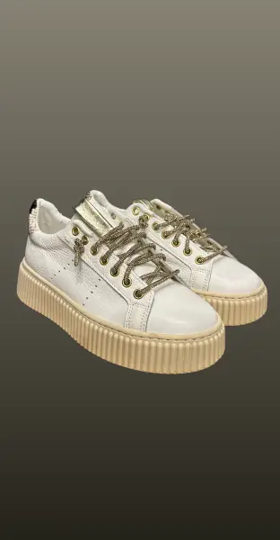 Sneakers albi- detalii aurii