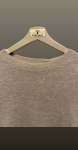 Pulover lejer cu umeri căzuți-beige